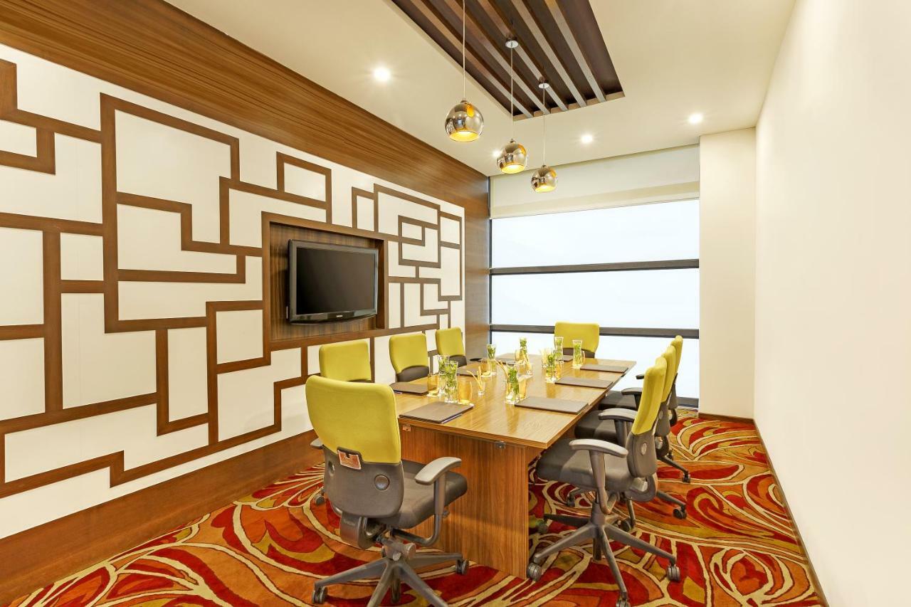 Sarovar Portico Outer Ring Road Бангалор Экстерьер фото